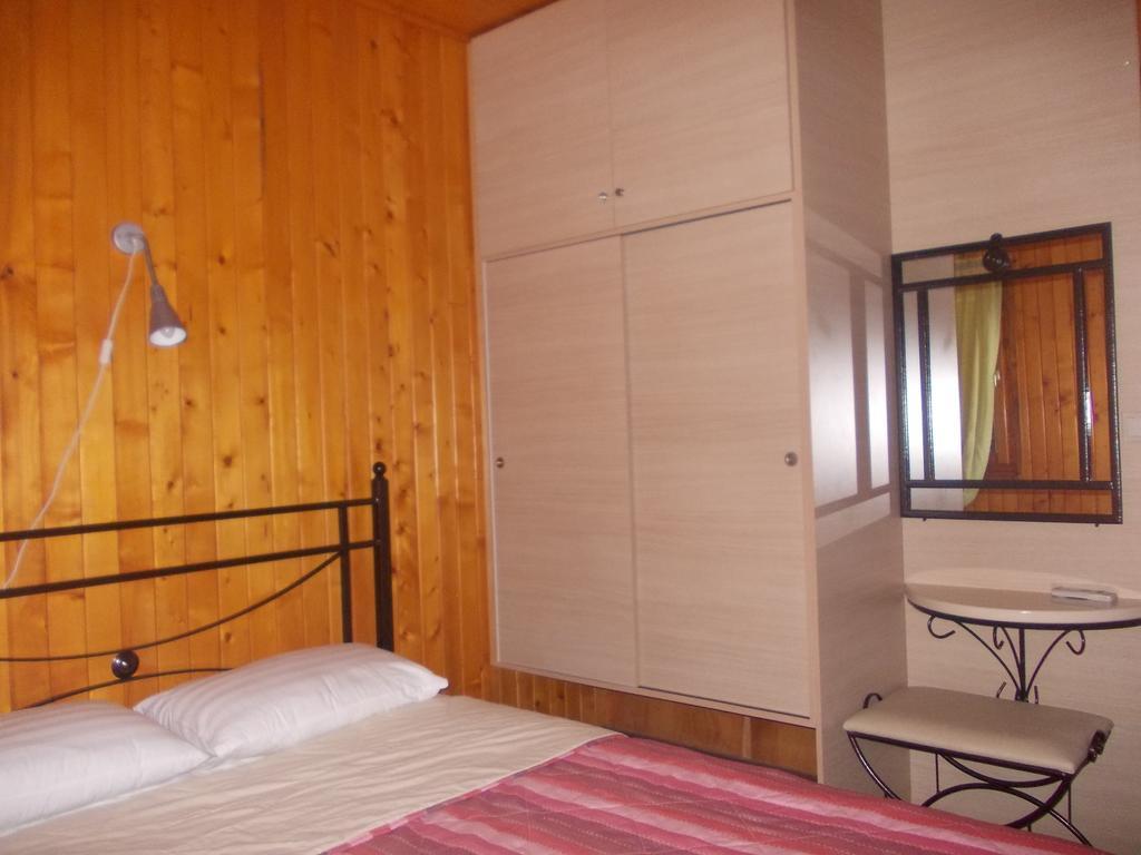 Apartamento Wooden Nest Akhladherí Habitación foto